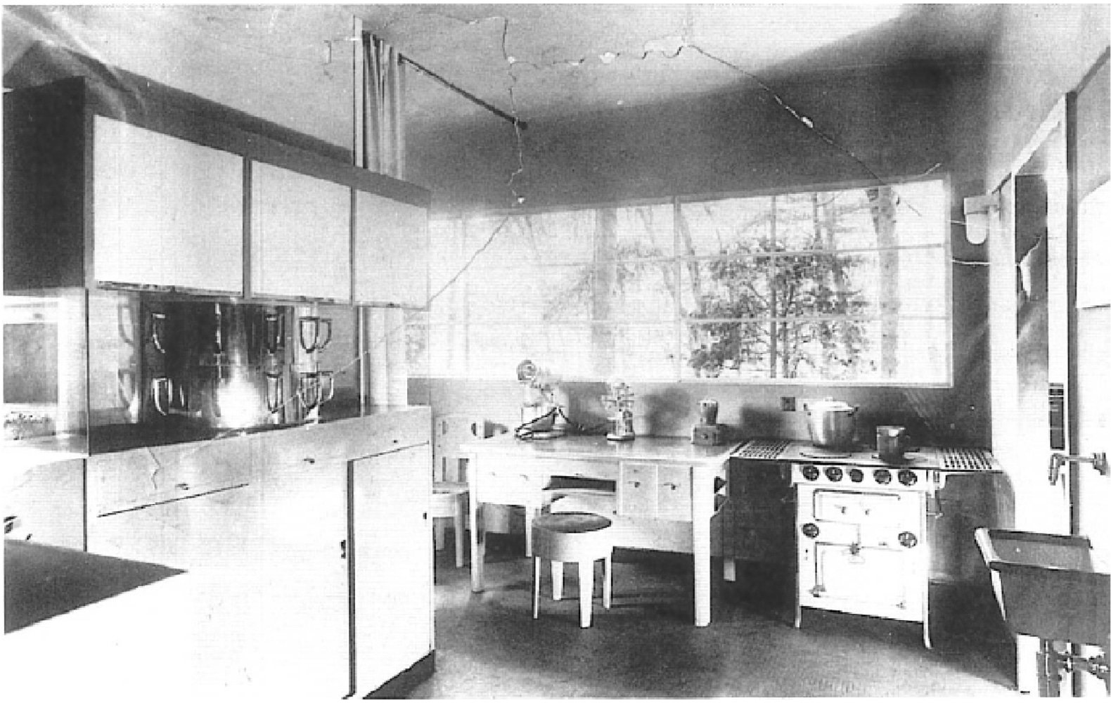 Cucina elettrica Bottoni, Italia 1930