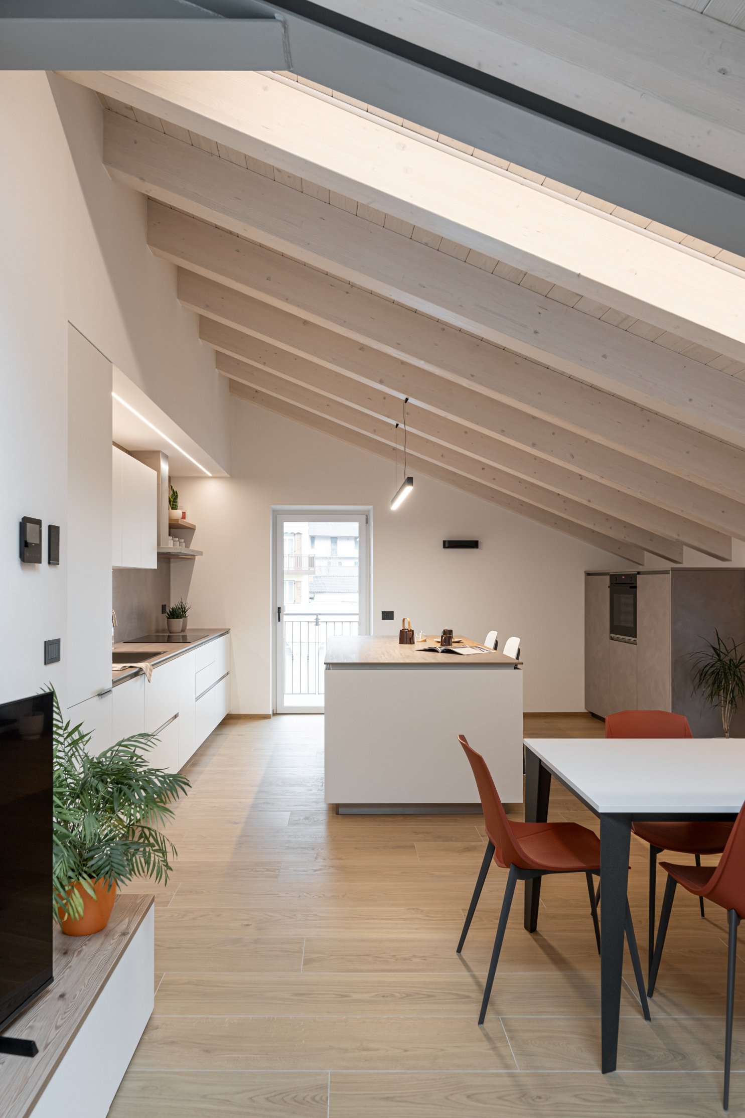 cucine-in-mansarde-moderne-13